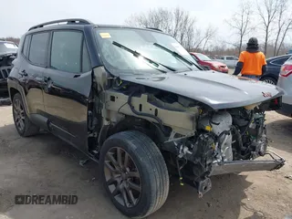 2016 Jeep Renegade Latitude z VIN ZACCJABT9GPD03113, wystawiony jako IAAI lot #42001114 z przebiegiem 180 111 mil mil oraz . Historia ofert i sprzedaży dostępna na DreamBid. Obrazek 1.