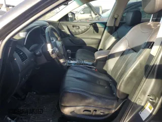 2016 Infiniti QX70 z VIN JN8CS1MW9GM753027, wystawiony jako Copart lot #42590825 z przebiegiem 108 819 mil mil oraz Szkoda całkowita • Salvage title. Historia ofert i sprzedaży dostępna na DreamBid. Obrazek 7.