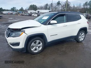 2019 Jeep Compass Latitude with VIN 3C4NJDBB1KT761196, listed as a IAAI auction lot 41812230 with 51,268 mi miles. Bid and sale history available at carsss.com. Image 2.