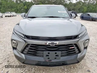 2024 Chevrolet Blazer RS z VIN 3GNKBERS0RS138137, wystawiony jako Copart lot #57655375 z przebiegiem 14 997 mil mil oraz Czysty tytuł • Clean title. Historia ofert i sprzedaży dostępna na DreamBid. Obrazek 5.