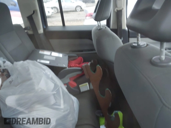2007 Jeep Patriot Sport with VIN 1J8FT28W67D336432, listed as a IAAI auction lot 41906917 with 186,843 mi miles and . Bid and sale history available at DreamBid. Image 8.