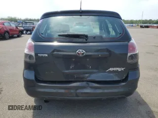 2006 Toyota Matrix STD z VIN 2T1KR32EX6C585709, wystawiony jako Copart lot #59258405 z przebiegiem 126 970 mil mil oraz Szkoda całkowita • Salvage title. Historia ofert i sprzedaży dostępna na DreamBid. Obrazek 6.