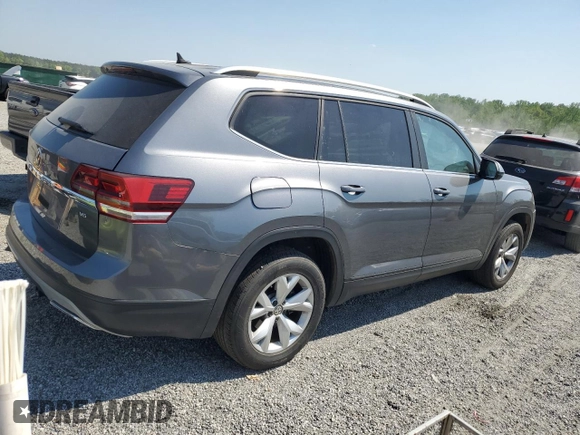 2018 Volkswagen Atlas SE with VIN 1V2CR2CA7JC563628, listed as a Copart auction lot 53817815 with 128,292 mi miles and Salvage title. Bid and sale history available at DreamBid. Image 3.