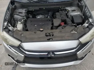 2018 Mitsubishi Outlander SE z VIN JA4AP3AW4JU019580, wystawiony jako Copart lot #66179125 z przebiegiem 81 508 mil mil oraz Szkoda całkowita • Salvage title. Historia ofert i sprzedaży dostępna na DreamBid. Obrazek 12.
