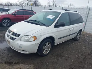 2005 Dodge Caravan SXT with VIN 1D8GP45R25B419604, listed as a IAAI auction lot 41788006 with 137,065 mi miles and . Bid and sale history available at DreamBid. Image 2.