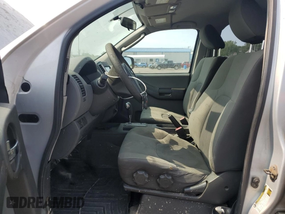 2010 Nissan Xterra SE z VIN 5N1AN0NW5AC509239, wystawiony jako Copart lot #59434865 z przebiegiem 106 209 mil mil oraz Czysty tytuł • Clean title. Historia ofert i sprzedaży dostępna na DreamBid. Obrazek 8.