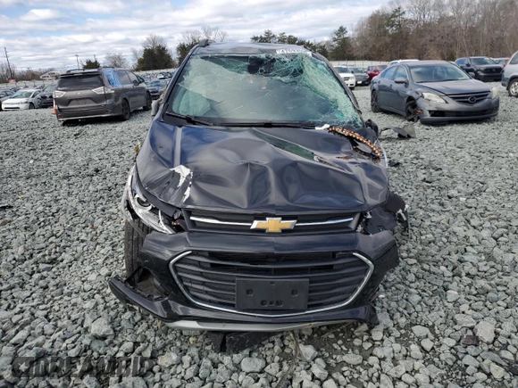 2022 Chevrolet Trax LT with VIN KL7CJPSM7NB560187, listed as a Copart auction lot 47693565 with 21,263 mi miles and Salvage title. Bid and sale history available at DreamBid. Image 5.
