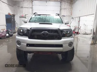 2011 Toyota Tacoma with VIN 3TMLU4EN9BM070836, listed as a IAAI auction lot 41668595 with 89,879 mi miles and . Bid and sale history available at DreamBid. Image 12.