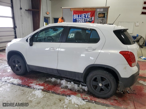 2015 Chevrolet Trax LS with VIN 3GNCJPSB8FL246623, listed as a Copart auction lot 44414215 with 68,923 mi miles and Salvage Title. Bid and sale history available at carsss.com. Image 2.