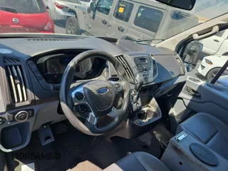2019 Ford Transit z VIN 1FTYE1YM8KKB40189, wystawiony jako IAAI lot #42763040 z przebiegiem 193 036 mil mil oraz . Historia ofert i sprzedaży dostępna na DreamBid. Obrazek 40.