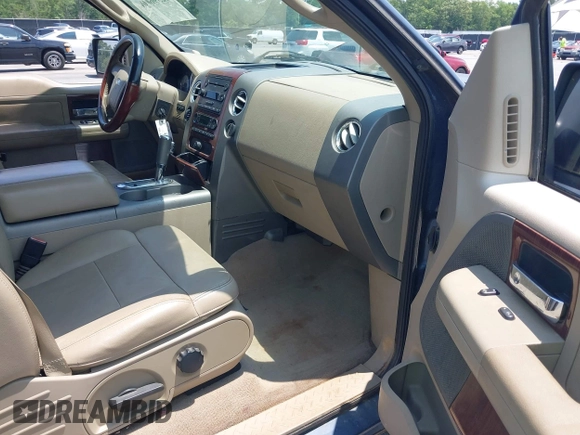 2006 Ford F-150 XLT с VIN 1FTPX14526NA75168, выставлен на аукционе IAAI как лот 42396004 с пробегом 191 989 миль миль и . История ставок и продаж доступна на DreamBid. Изображение 5.
