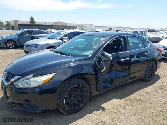 2017 Nissan Altima 2.5 SR with VIN 1N4AL3AP9HC151928, listed as a IAAI auction lot 42020334 with 136,101 mi miles. Bid and sale history available at carsss.com. Image 6.
