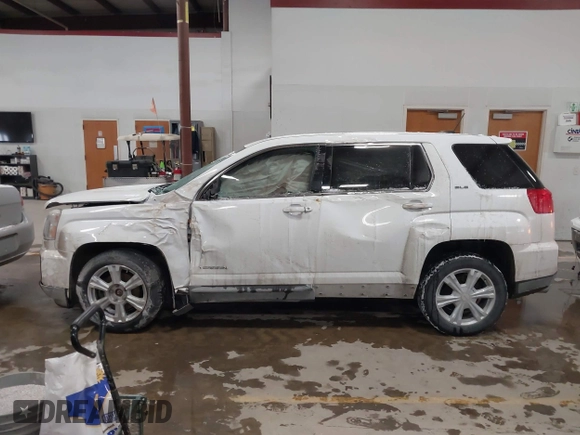 2017 GMC Terrain SLE with VIN 2GKFLSEK3H6230310, listed as a IAAI auction lot 41615878 with 73,660 mi miles. Bid and sale history available at carsss.com. Image 14.