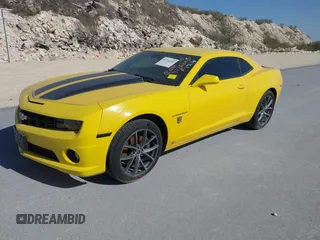 2010 Chevrolet Camaro 2SS z VIN 2G1FK1EJ7A9104352, wystawiony jako IAAI lot #41716366 z przebiegiem 112 859 mil mil oraz . Historia ofert i sprzedaży dostępna na DreamBid. Obrazek 2.