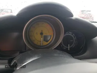 2014 Ferrari California z VIN ZFF65TJA9E0196713, wystawiony jako Copart lot #73682984 z przebiegiem Nie podano mil oraz Nie do naprawy. Historia ofert i sprzedaży dostępna na DreamBid. Obrazek 9.