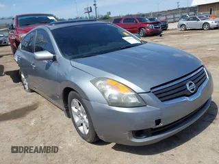 2008 Nissan Altima SL with VIN 1N4AL21E48N403243, listed as a IAAI auction lot 41899463 with 21,656 mi miles and . Bid and sale history available at carsss.com. Image 1.