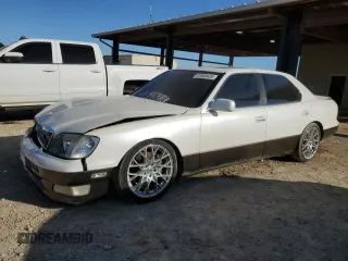 1998 Lexus LS 400 z VIN JT8BH28F0W0135556, wystawiony jako Copart lot #47600435 z przebiegiem 271 285 mil mil oraz Szkoda całkowita • Salvage title. Historia ofert i sprzedaży dostępna na DreamBid. Obrazek 1.