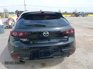 2021 Mazda 3 Premium Plus z VIN JM1BPBNY2M1403797, wystawiony jako IAAI lot #42031637 z przebiegiem Nie podano mil oraz . Historia ofert i sprzedaży dostępna na DreamBid. Obrazek 16.