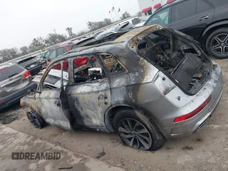 2024 Audi Q5 S line Premium z VIN WA1GAAFY9R2007121, wystawiony jako IAAI lot #41516916 z przebiegiem 15 mil mil oraz . Historia ofert i sprzedaży dostępna na DreamBid. Obrazek 13.