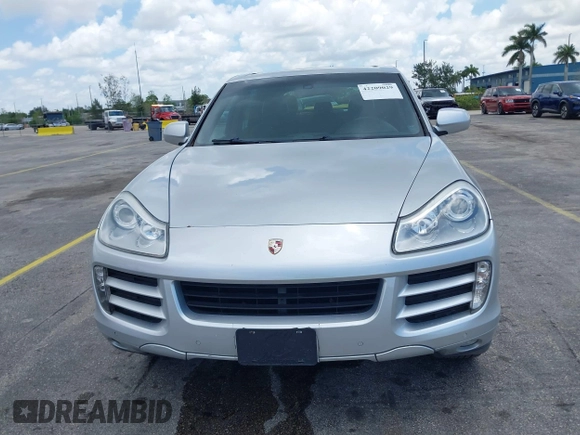 2010 Porsche Cayenne z VIN WP1AA2APXALA04791, wystawiony jako IAAI lot #42209029 z przebiegiem 148 202 mil mil oraz . Historia ofert i sprzedaży dostępna na DreamBid. Obrazek 12.