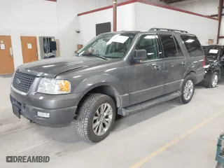 2005 Ford Expedition Special Service with VIN 1FMPU16555LA94194, listed as a IAAI auction lot 41705190 with 86,637 mi miles. Bid and sale history available at carsss.com. Image 2.