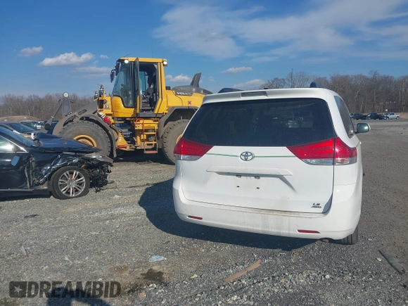 2013 Toyota Sienna LE with VIN 5TDJK3DC0DS066829, listed as a IAAI auction lot 41635076 with 205,808 mi miles and . Bid and sale history available at DreamBid. Image 16.