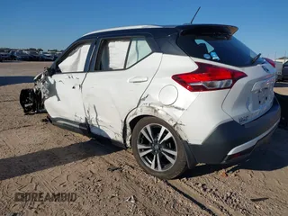 2018 Nissan Kicks S with VIN 3N1CP5CU1JL545913, listed as a IAAI auction lot 41011464 with 101,743 mi miles. Bid and sale history available at carsss.com. Image 3.