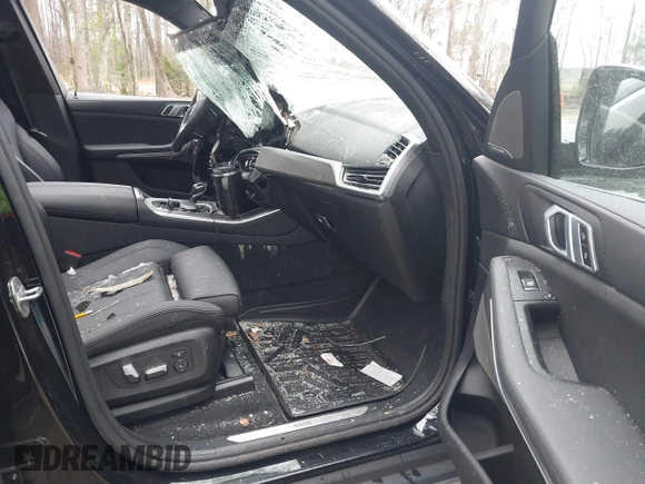 2021 BMW X5 xDrive40i with VIN 5UXCR6C0XM9F35177, listed as a IAAI auction lot 41792661 with 87,547 mi miles and . Bid and sale history available at DreamBid. Image 5.