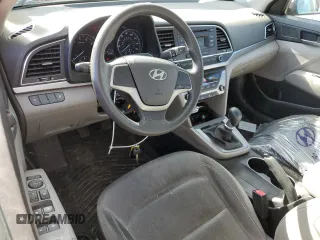 2018 Hyundai Elantra SE z VIN KMHD74LF5JU668225, wystawiony jako Copart lot #57252815 z przebiegiem 61 890 mil mil oraz Tytuł czysty. Historia ofert i sprzedaży dostępna na DreamBid. Obrazek 8.