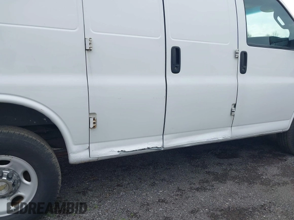 2016 Chevrolet Express Cargo Van with VIN 1GCWGAFF0G1140500, listed as a IAAI auction lot 42130720 with 239,606 mi miles. Bid and sale history available at carsss.com. Image 6.