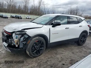 2024 Chevrolet Blazer LT z VIN 3GNKBHR45RS203471, wystawiony jako Copart lot #51414145 z przebiegiem 4 462 mil mil oraz Szkoda całkowita • Salvage title. Historia ofert i sprzedaży dostępna na DreamBid. Obrazek 1.