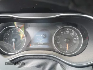 2019 Jeep Cherokee Trailhawk with VIN 1C4PJMBX6KD232515, listed as a IAAI auction lot 39495367 with 53,293 mi miles and . Bid and sale history available at DreamBid. Image 7.