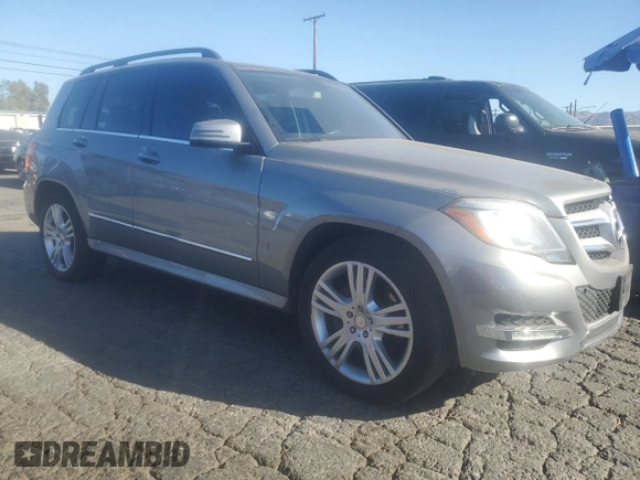 2015 Mercedes-Benz GLK 350 with VIN WDCGG5HB7FG438358, listed as a Copart auction lot 75879304 with 80,245 mi miles and Salvage Title. Bid and sale history available at DreamBid. Image 4.