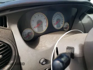 2005 Dodge Stratus SXT z VIN 4B3AG42G25E038535, wystawiony jako Copart lot #75240094 z przebiegiem Nie podano mil oraz Szkody całkowita. Historia ofert i sprzedaży dostępna na DreamBid. Obrazek 9.
