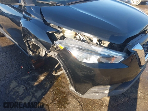 2019 Nissan Kicks SV z VIN 3N1CP5CU9KL568079, wystawiony jako IAAI lot #41219531 z przebiegiem 140 033 mil mil oraz . Historia ofert i sprzedaży dostępna na DreamBid. Obrazek 6.