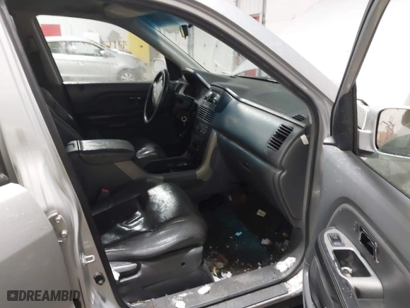2004 Honda Pilot EX with VIN 2HKYF18654H515004, listed as a IAAI auction lot 41166007 with 0 mi miles. Bid and sale history available at carsss.com. Image 5.