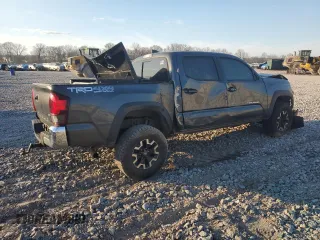 2020 Toyota Tacoma SR5 z VIN 3TMCZ5AN2LM309531, wystawiony jako Copart lot #46415625 z przebiegiem 124 426 mil mil oraz Szkoda całkowita • Salvage title. Historia ofert i sprzedaży dostępna na DreamBid. Obrazek 3.