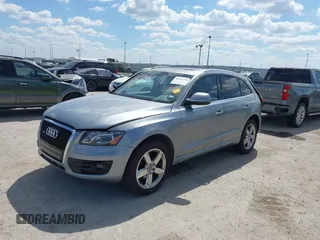 2010 Audi Q5 Prestige z VIN WA1VKAFP9AA076476, wystawiony jako IAAI lot #40381290 z przebiegiem 144 876 mil mil oraz . Historia ofert i sprzedaży dostępna na DreamBid. Obrazek 2.