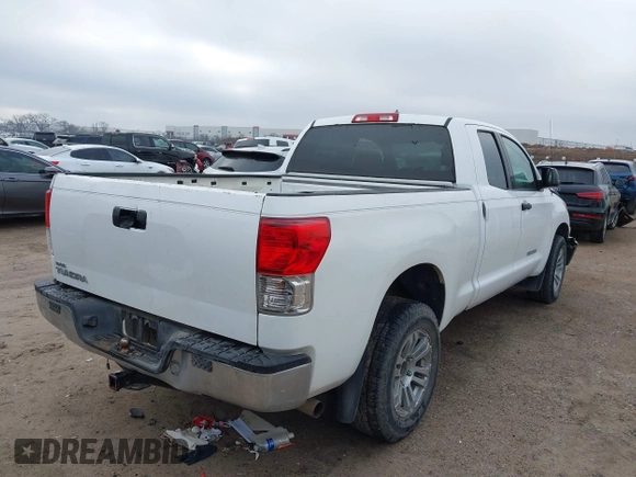 2013 Toyota Tundra z VIN 5TFRM5F16DX053095, wystawiony jako IAAI lot #41481305 z przebiegiem 226 696 mil mil oraz . Historia ofert i sprzedaży dostępna na DreamBid. Obrazek 4.