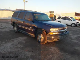 2003 Chevrolet Tahoe LS with VIN 1GNEC13V43R297842, listed as a IAAI auction lot 41653912 with 181,955 mi miles. Bid and sale history available at carsss.com. Image 1.