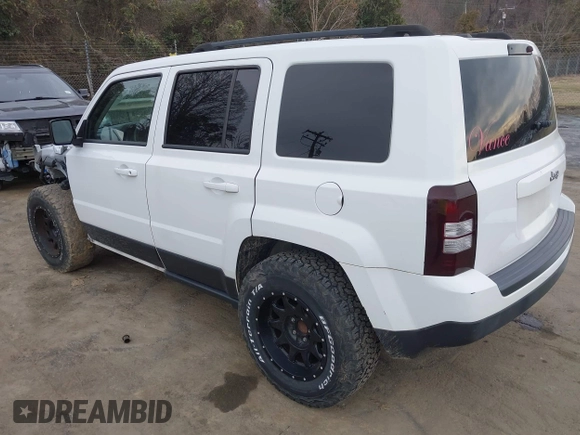 2016 Jeep Patriot Sport SE with VIN 1C4NJPBA5GD700309, listed as a IAAI auction lot 41673265 with 123,977 mi miles and . Bid and sale history available at DreamBid. Image 3.