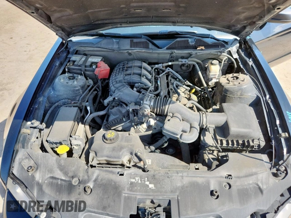 2012 Ford Mustang Premium z VIN 1ZVBP8AM3C5214411, wystawiony jako Copart lot #64656115 z przebiegiem 129 732 mil mil oraz Szkoda całkowita • Salvage title. Historia ofert i sprzedaży dostępna na DreamBid. Obrazek 11.
