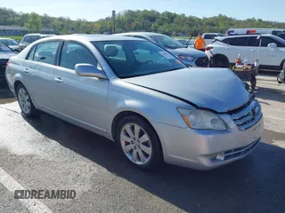 2006 Toyota Avalon XL with VIN 4T1BK36B36U153708, listed as a IAAI auction lot 42049995 with 205,803 mi miles. Bid and sale history available at carsss.com. Image 1.