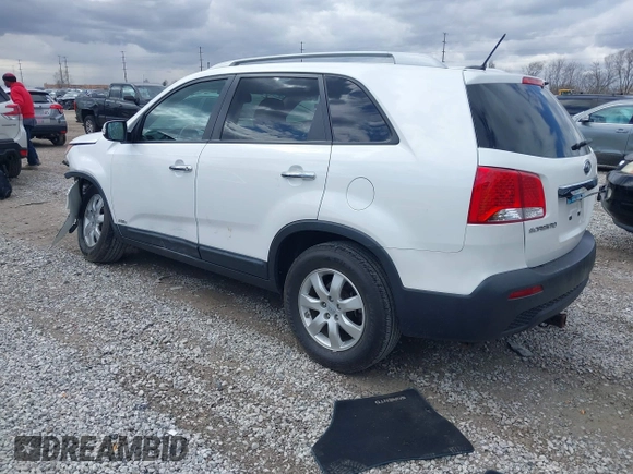 2012 Kia Sorento LX with VIN 5XYKTDA20CG210698, listed as a IAAI auction lot 41728400 with 80,463 mi miles. Bid and sale history available at carsss.com. Image 3.