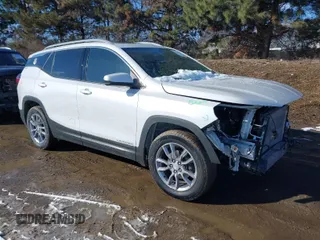 2022 GMC Terrain SLT with VIN 3GKALVEV3NL109435, listed as a IAAI auction lot 41633816 with 42,729 mi miles. Bid and sale history available at carsss.com. Image 1.