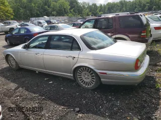 2006 Jaguar XJ Vanden Plas z VIN SAJWA82B46SG49807, wystawiony jako Copart lot #58930685 z przebiegiem 116 710 mil mil oraz Szkoda całkowita • Salvage title. Historia ofert i sprzedaży dostępna na DreamBid. Obrazek 2.