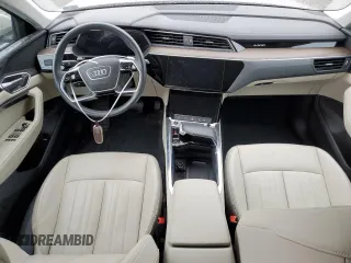 2022 Audi e-tron Premium with VIN WA1AAAGE2NB014223, listed as a Copart auction lot 62382173 with 44,146 mi miles. Bid and sale history available at carsss.com. Image 8.