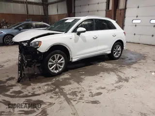 2021 Audi Q3 S line Premium with VIN WA1DECF36M1021600, listed as a IAAI auction lot 41081075 with 40,860 mi miles and . Bid and sale history available at DreamBid. Image 18.
