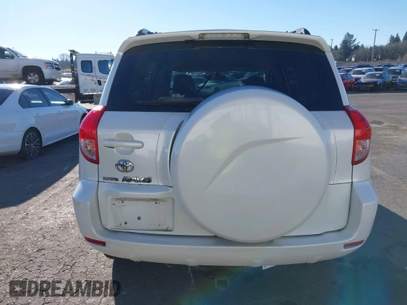 2008 Toyota RAV4 Ltd with VIN JTMZK34V685022611, listed as a IAAI auction lot 41421351 with 136,276 mi miles. Bid and sale history available at carsss.com. Image 16.