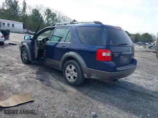2006 Ford Freestyle SEL with VIN 1FMZK02156GA33093, listed as a IAAI auction lot 41612080 with 210,382 mi miles. Bid and sale history available at carsss.com. Image 3.